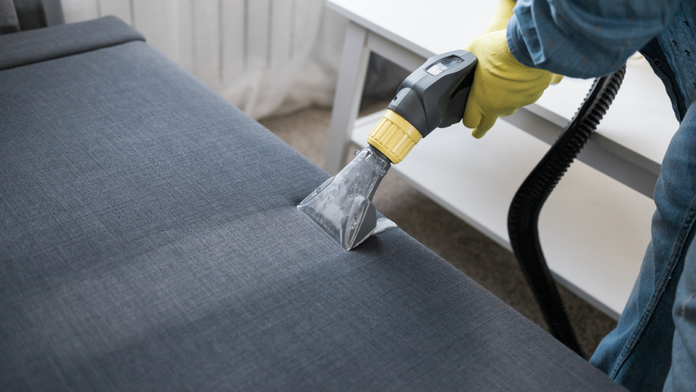 [Temizleme sürecinde kullanılan makine görseli]